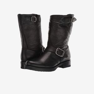 NWOT Frye Veronica Boots